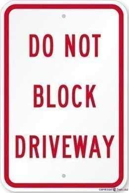 Indication Warning Sign Vintage Do Not Block Driveway Post Plaue for Women Men Wall Art Outdoor Indoor 12x8 Inches New Aluminum Metal tin Sign by Eletina