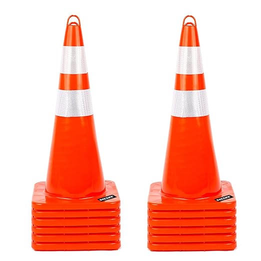 BATTIFE 12 Pack Traffic Safety Cones 28 Inches by BATTIFE