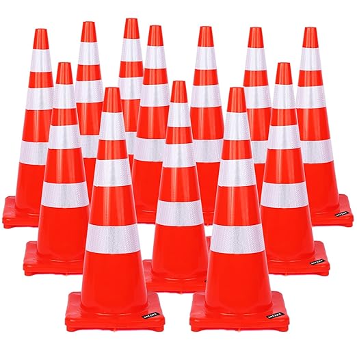 BATTIFE 12 Pack Traffic Safety Cones 36 Inches by BATTIFE