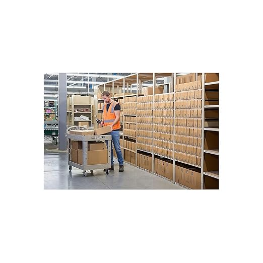 Rubbermaid Commercial Products BRUTE Heavy Duty 2-Shelf Utility/Service Cart - Image 7