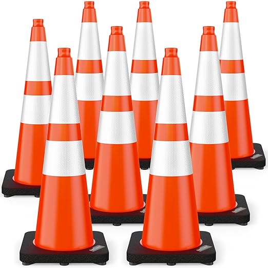 BATTIFE Traffic Cones 28 Inch by BATTIFE
