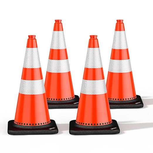 BATTIFE Traffic Cones 28 Inch by BATTIFE