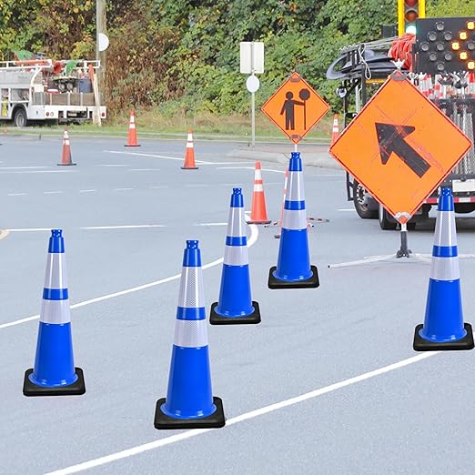 OrangeStar 4-Pack 28" Traffic Cones, Heavy Duty Base - Image 6