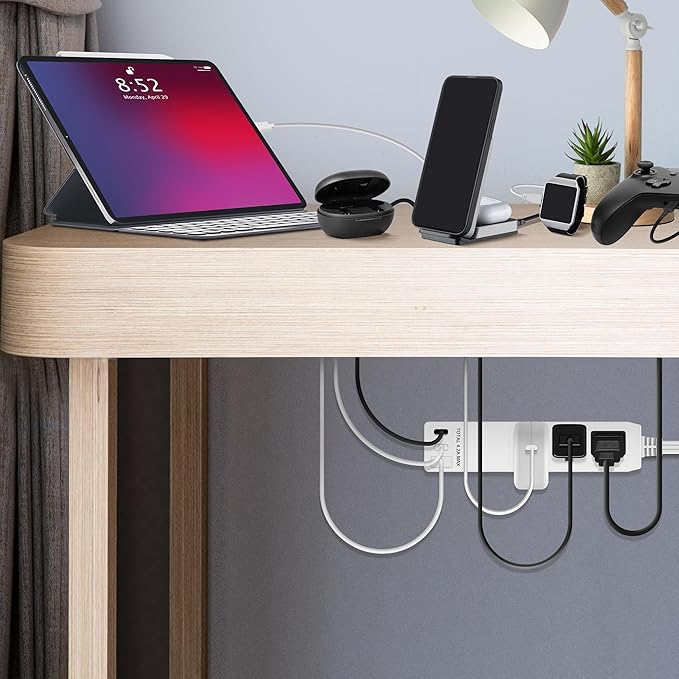LIDER Outlet Extender with 3 Receptacles, 21W USB Type-A, and 2 USB Type-C - Image 7